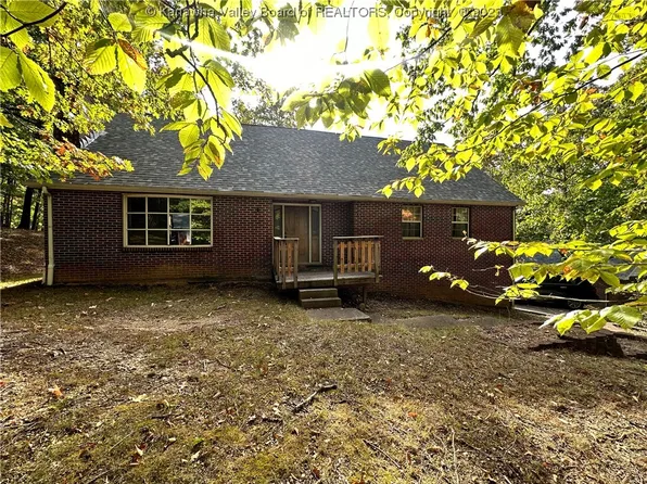 35 Cantelope Ln, Charleston, WV 25313