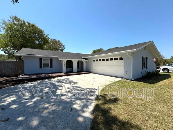 432 Helmsman Ln, Atlantic Beach, FL 32233