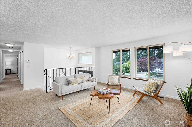 3rd image of 5194 Granada Place SE