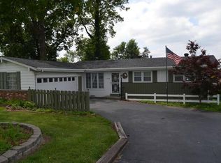 11608 Old Saint Charles Rd, Bridgeton, MO 63044