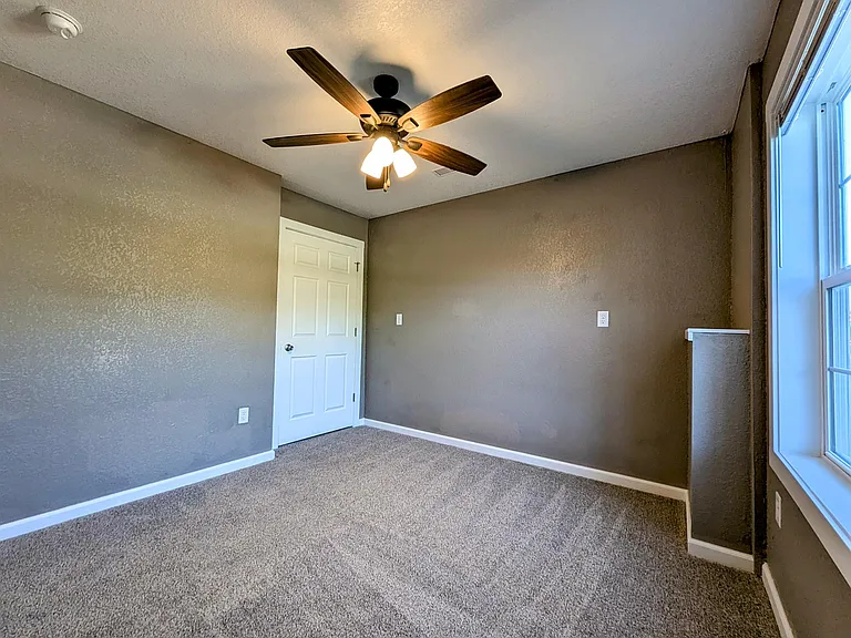 1319 B Ave W #32 — Photo 6