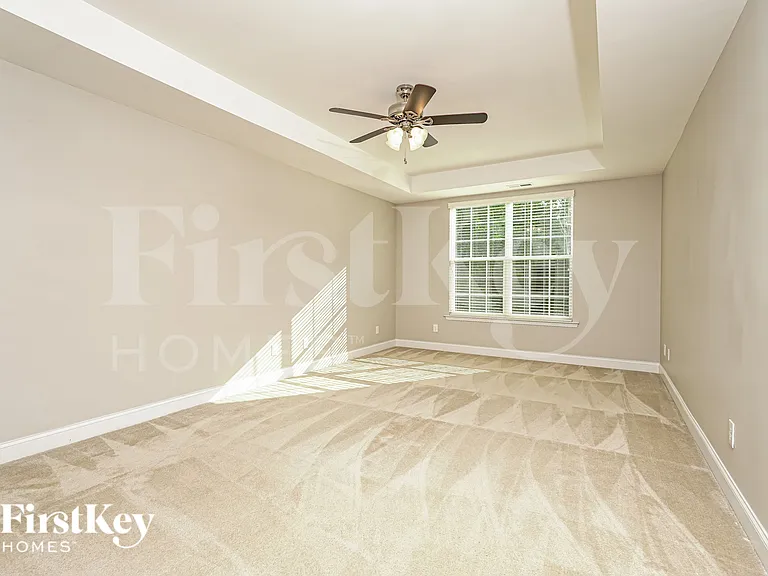 1643 Ashmead Ln — Photo 8