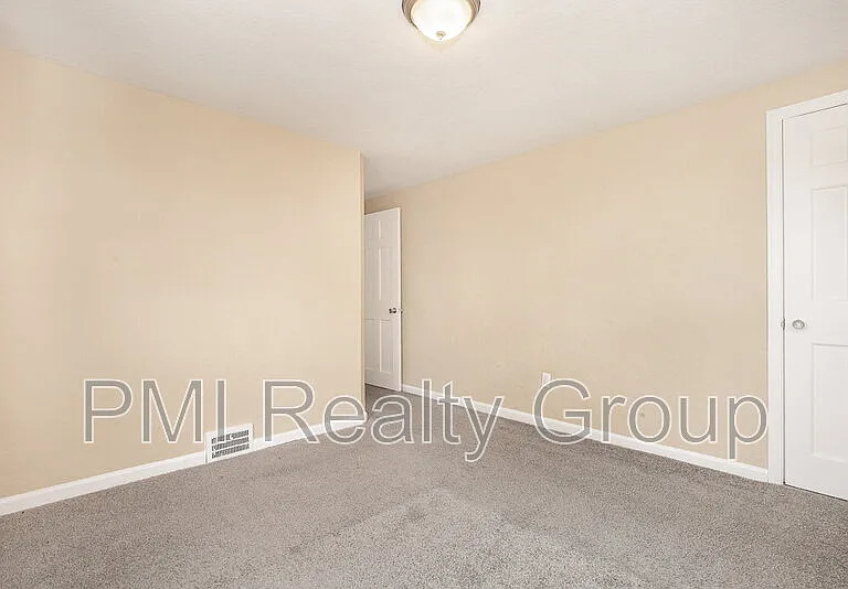 645 Babbitt Rd — Photo 13