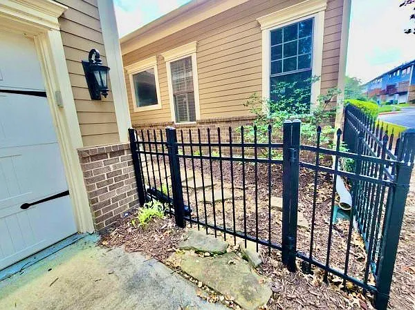 1281 Barnes St NW #A — Photo 11