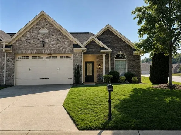 1907 Whisper Lake Dr #B, Whitsett, NC 27377