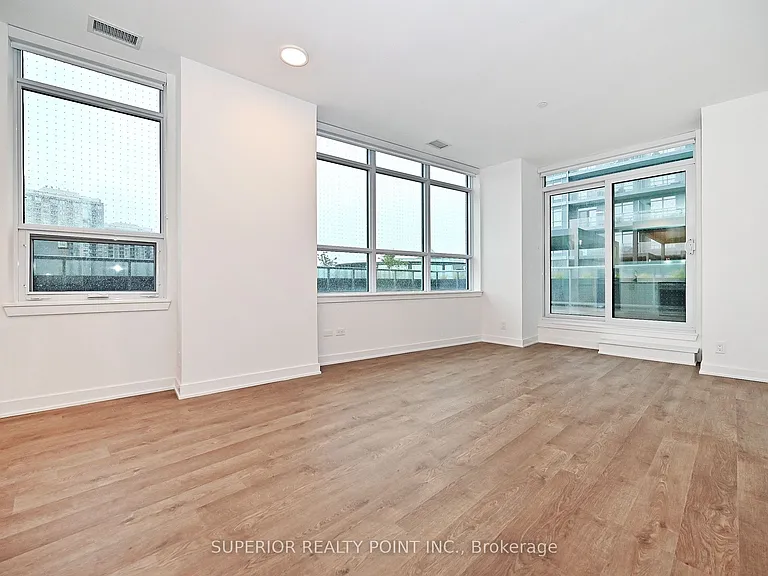 30 Upper Mall Way #A214 — Photo 8