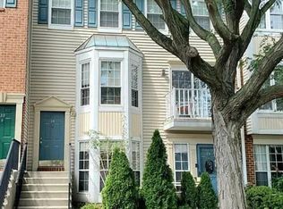 34 Holly St, Jersey City, NJ 07305