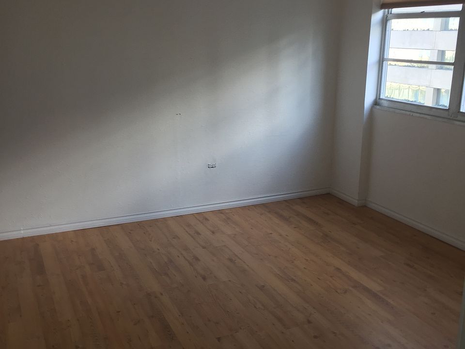 1st image of 999 Brickell Bay Dr APT 1611
