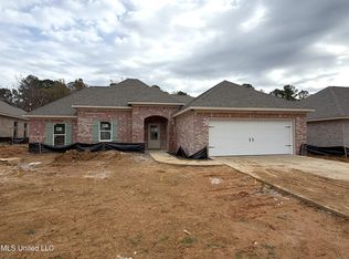 211 Anderson Oaks Dr, Pearl, MS 39208
