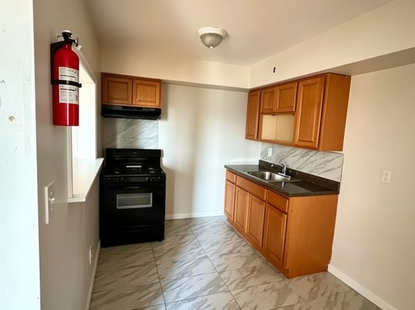 342 Roseville Ave #C02