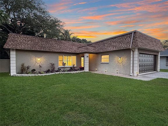 3rd image of 1011 WINDING OAKS DRIVE