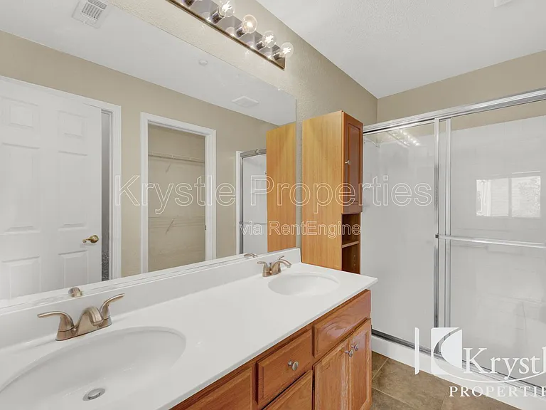 322 Clearpointe Dr — Photo 16