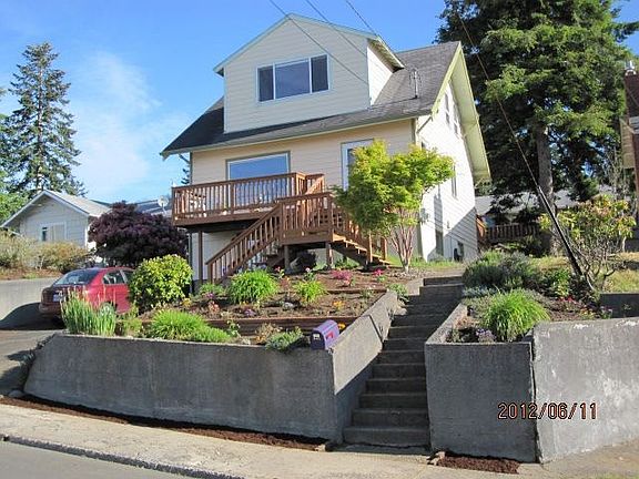 Auburn Street view