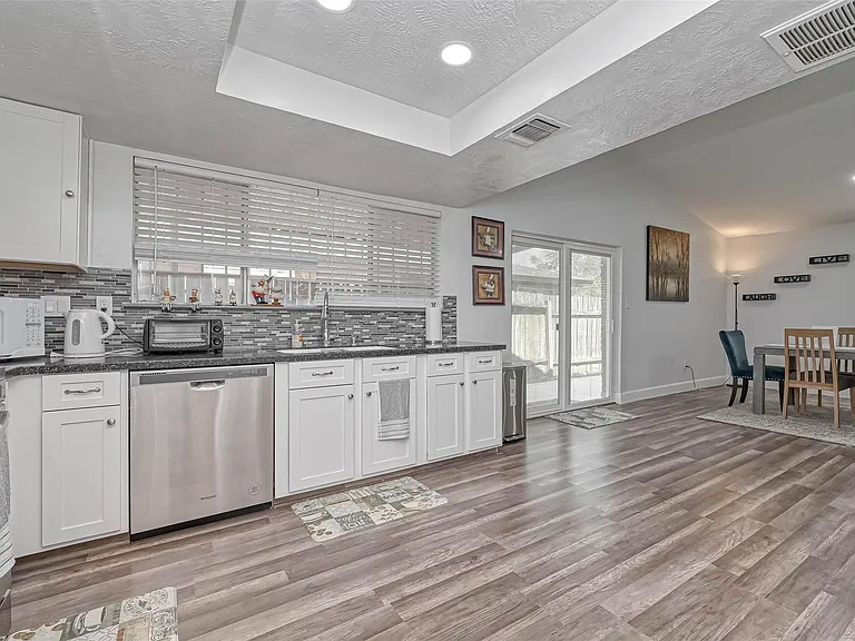 11618 Corona Ln — Photo 46