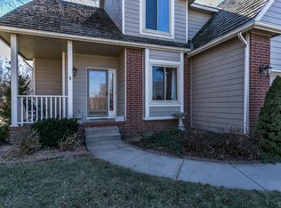 1425 E Meadow Ridge Ct, Derby, KS 67037