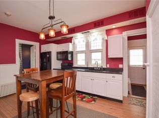 333 Tuckerman Ave APT 2, Middletown, RI 02842