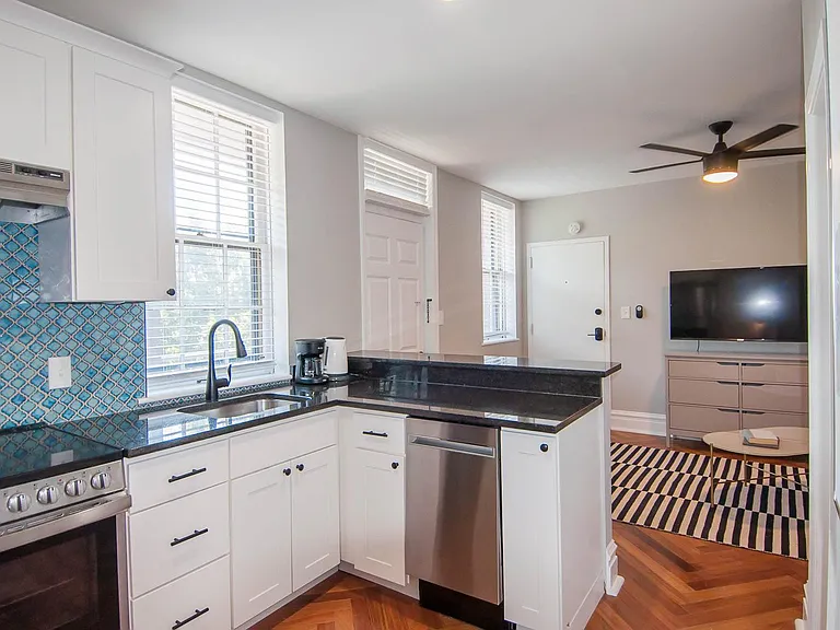 1901 Park Ave #3R — Photo 16