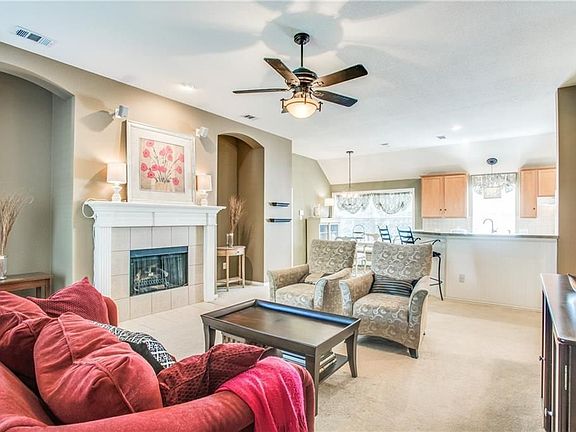 4th image of 1625 Knoll Wood Ct