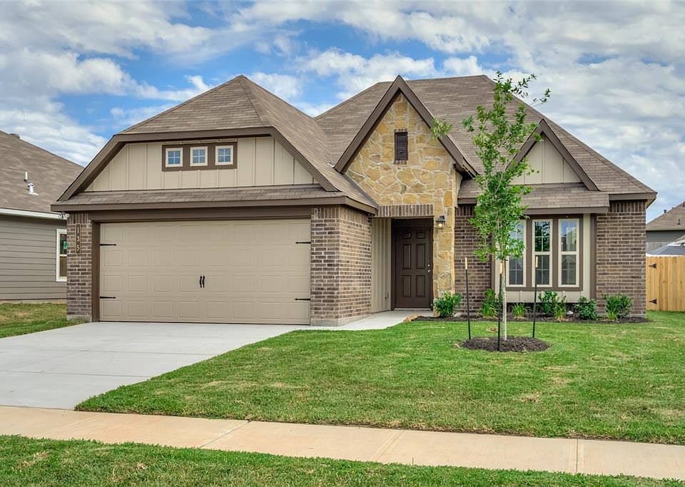 1st image of 135 Scenic Hills Ct