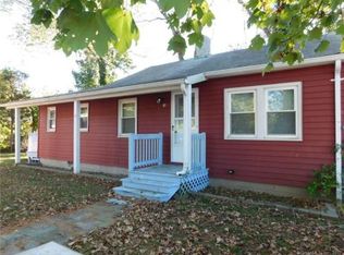 16 Crossley Ct, Niantic, CT 06357