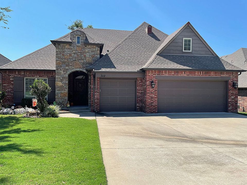1st image of 3112 S Gardenia Ct