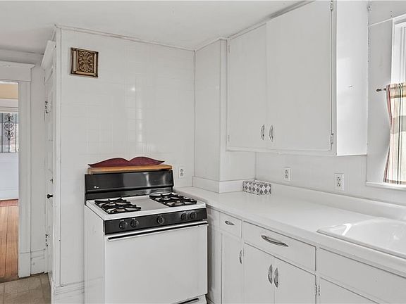 5th image of 112 N Bales Ave