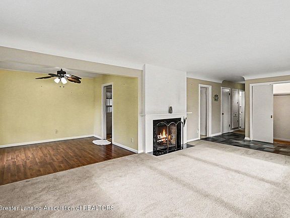 5th image of 567 E South St