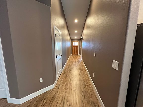 3rd image of 6933 Owl Dr SE