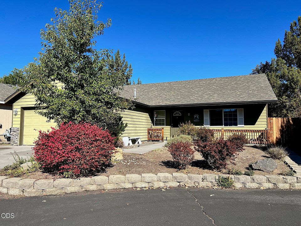 1st image of 3348 NE Hoona Dr