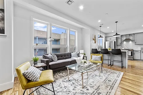217-219 D St #2 Photo 1