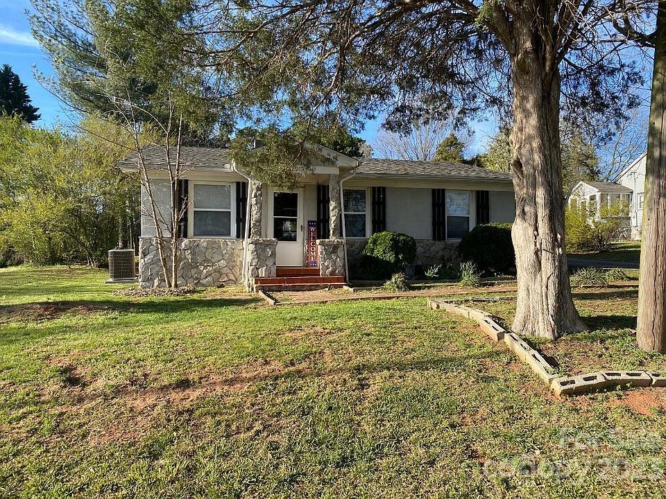 1st image of 2912 Newton Dr