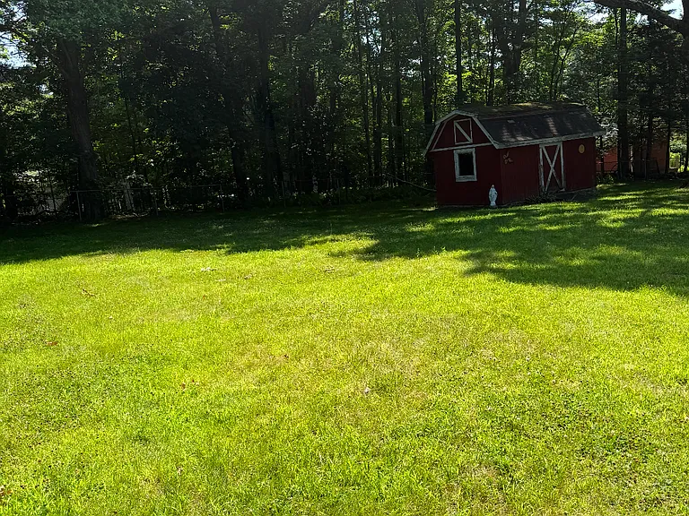 102 Garland Dr — Photo 7