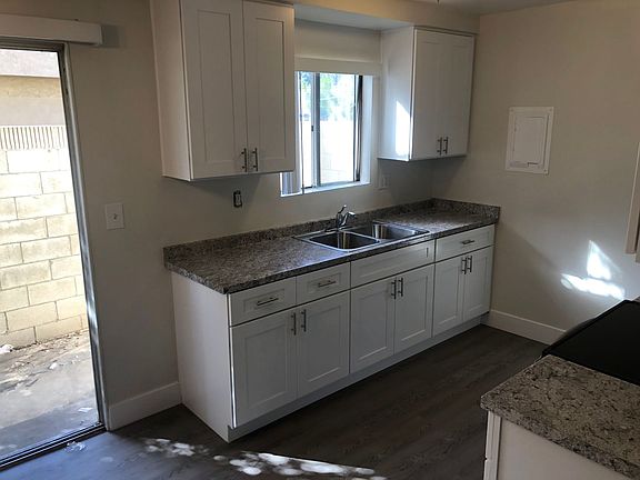 4th image of 850 N Hillside Ave #1