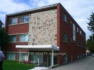 42 Hilltop Dr #6, Cambridge, ON N1R 1T1
