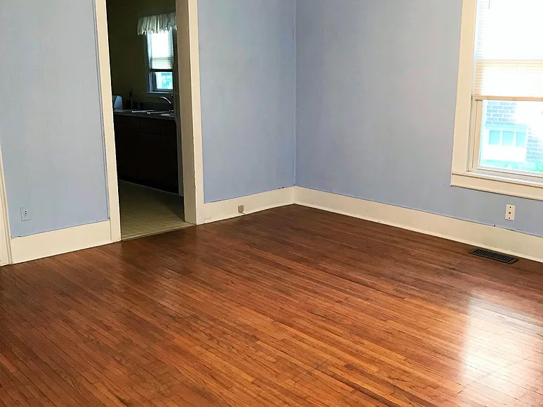 714 W Carroll St — Photo 2