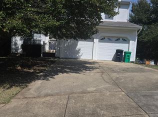 2104 Whispering Willow Ct, Temple Hills, MD 20748
