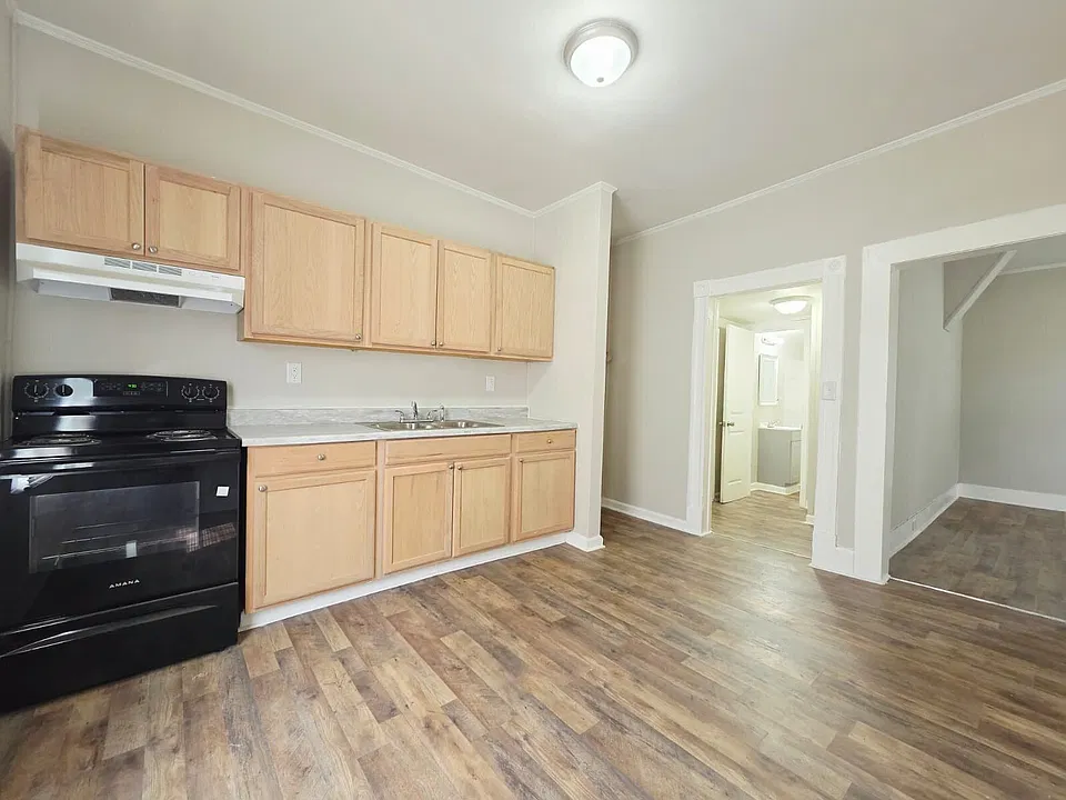 1228 Tank Ct