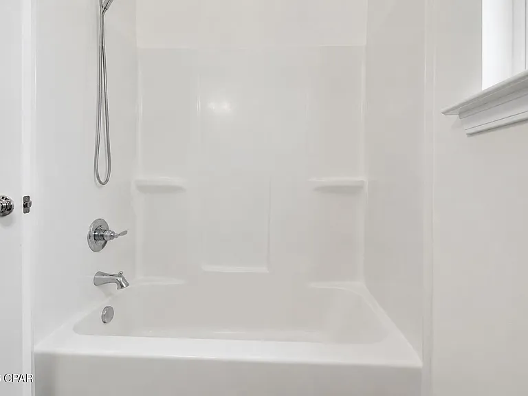 309 Raven Ln — Photo 13