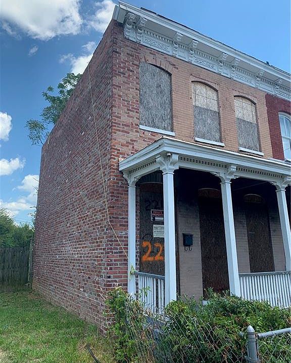 2nd image of 2216 Venable St