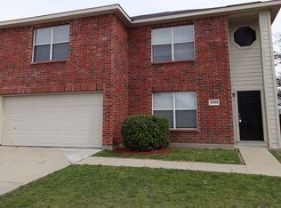 3349 Chapel Wood Ct, Fort Worth, TX 76116