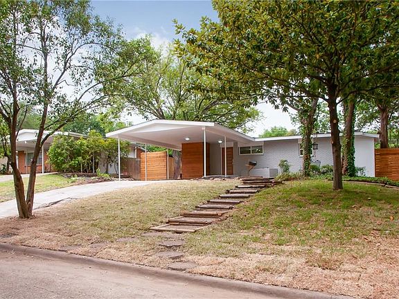 2nd image of 2120 Forest Oaks Dr