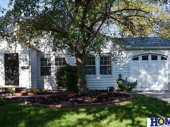 2nd image of 2917 Cedar Ave