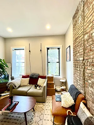 Rented by Pear NYC LLC | media 6