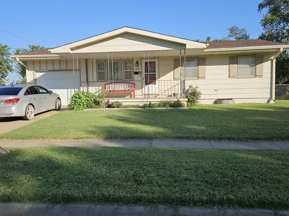 800 Harold Ave, Salina, KS 67401