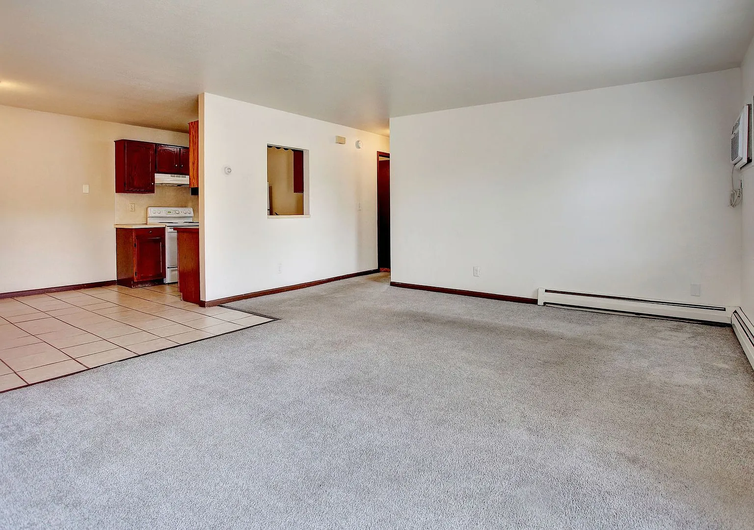 486 Stratford Way — Photo 4