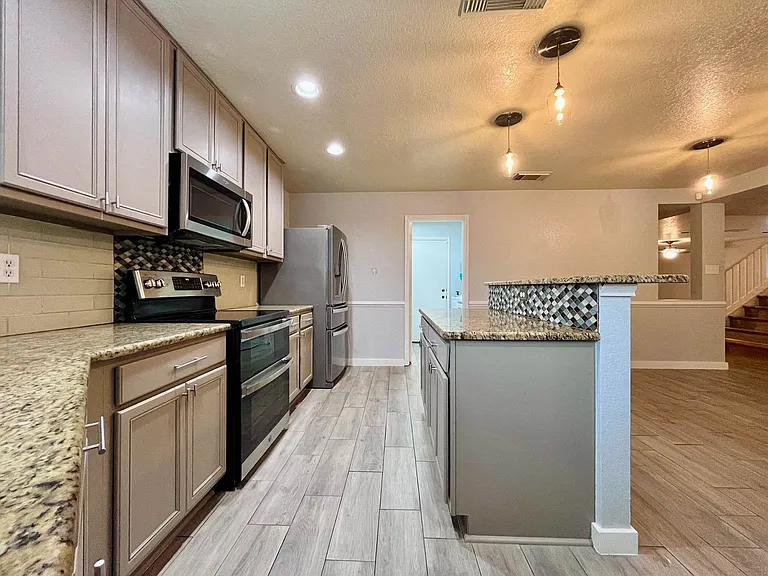 11205 Forest Pass Ct — Photo 7