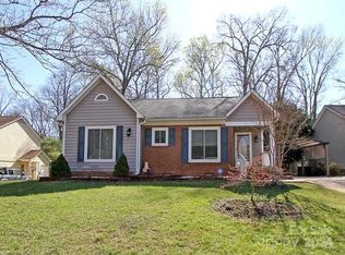 7713 Pelican Ct, Charlotte, NC 28227