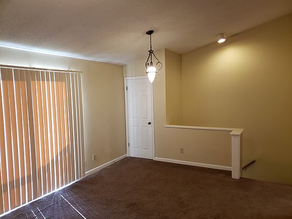 2nd image of 1510 Oriole Ln