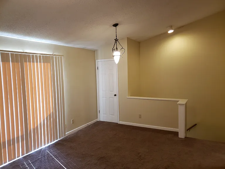 1510 Oriole Ln — Photo 2