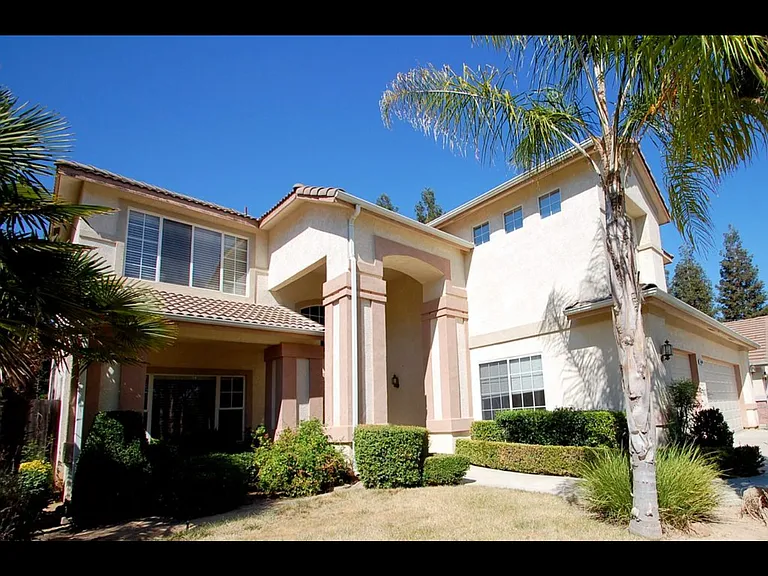 5524 W Bluff Ave — Photo 9